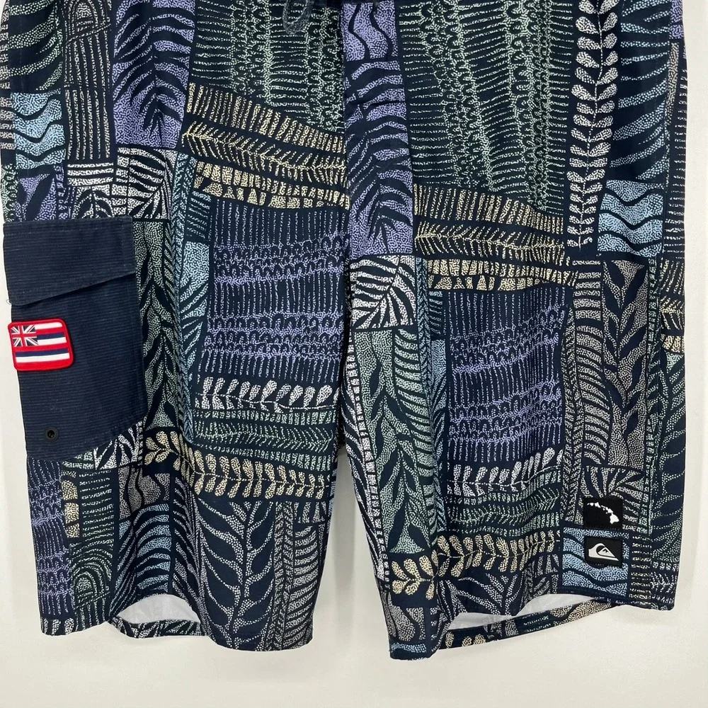 Quiksilver SurfSilk Mens 36 Boardshorts Blue Tribal Leaf Print Hawaii‎